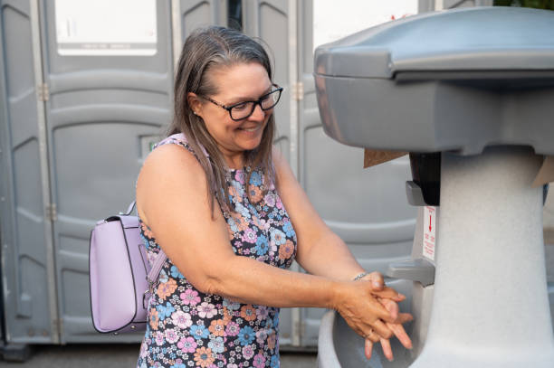 Porta potty delivery and setup in Garland, TX